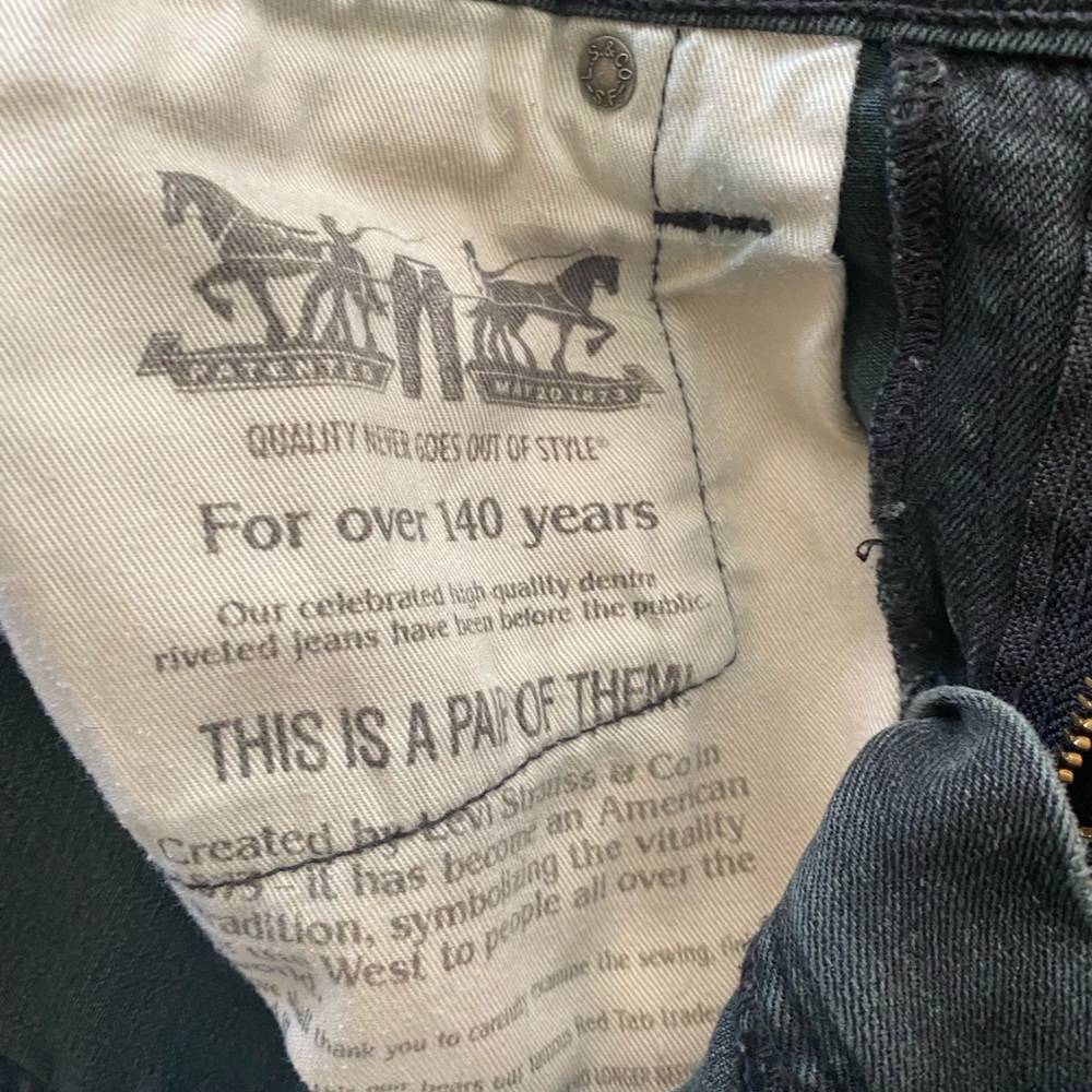 Vintage Levi’s 511 Black distressed jean shorts - Picture 9 of 14